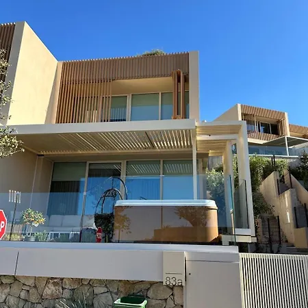 Splendid Palase Villa Himare