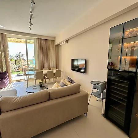 Villa Splendid Palase *